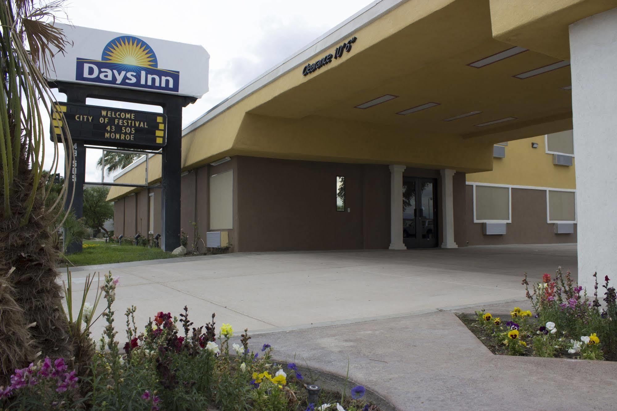 Days Inn By Wyndham Indio Exteriör bild